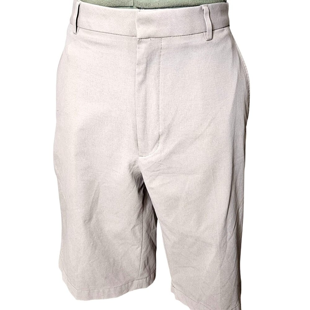 Men's Walter Hagen gorpcore athleisure dark beige weatherproof golf shorts W34